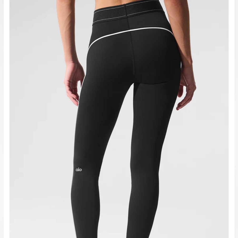 ALO Yoga Airlift High-Waist Suit Up Legging - BRAND NEW - Size Small